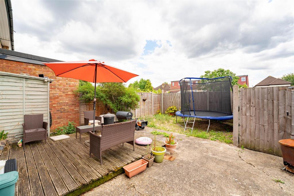 23a Beechmount garden.jpg