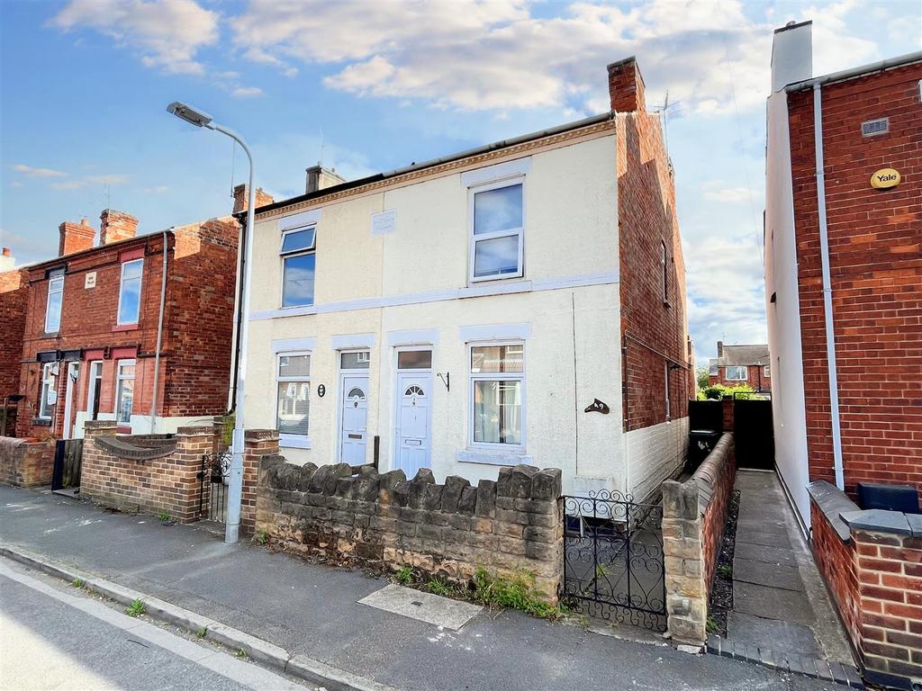 Mill Road, Stapleford, Nottingham 2 bed semidetached house for sale