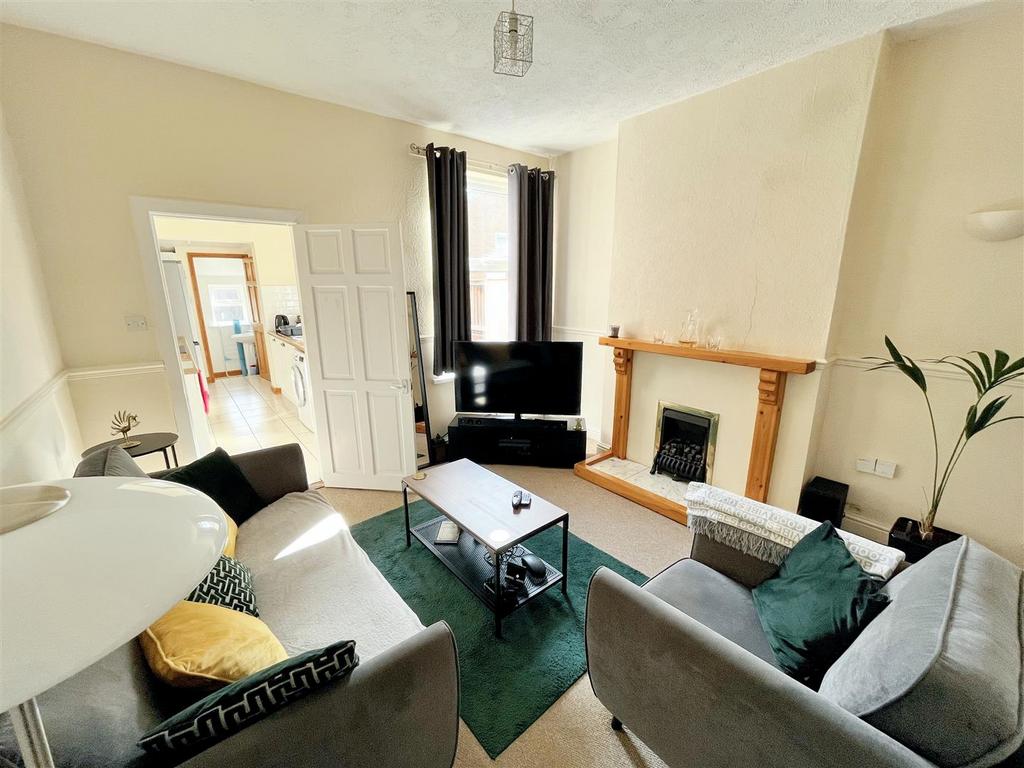 Mill Road, Stapleford, Nottingham 2 bed semidetached house for sale