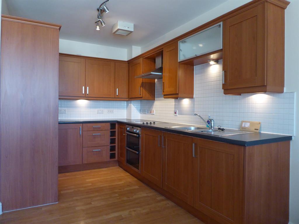 Middlepark Drive, Bournville Park... 2 bed flat £995 pcm (£230 pw)