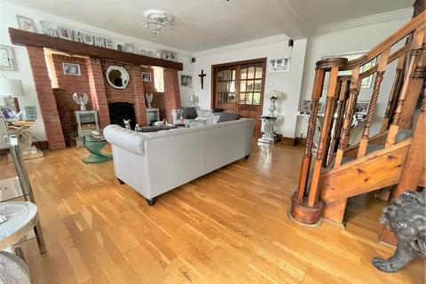 5 bedroom detached house for sale, Nottingham Road, Burton Joyce