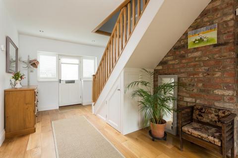 September House Knott Lane, Easingwold, York, YO61 3LX