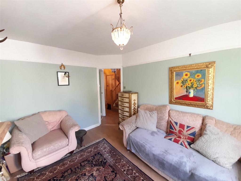 Living room 1.jpg