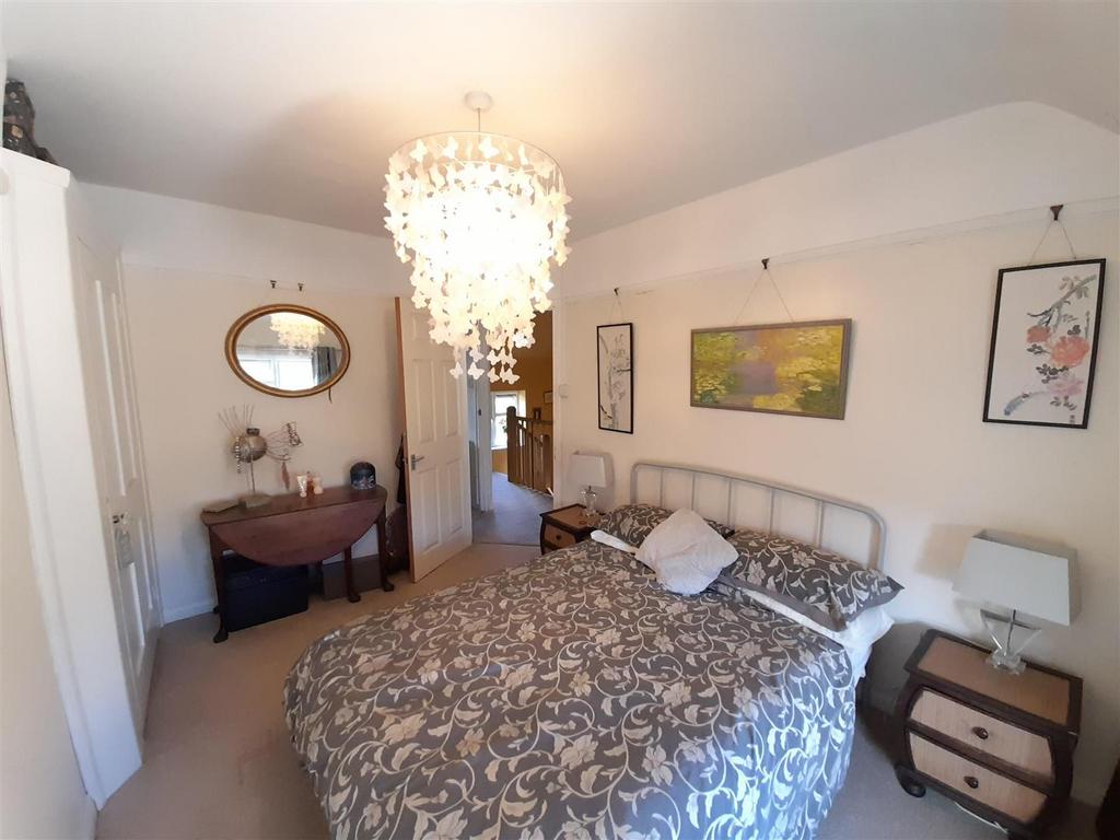 Bedroom 1a.jpg