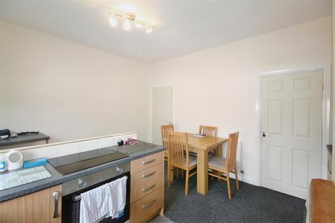 3 Wath Road, Wombwell, Barnsley, S73 0SG