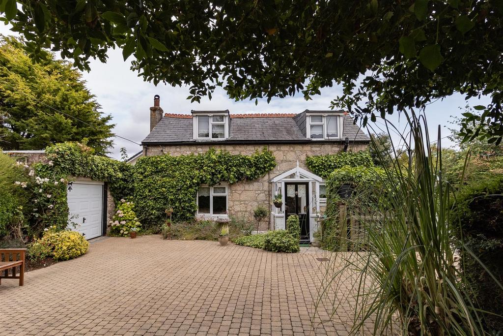 Thorley, Isle of Wight 2 bed cottage for sale £400,000