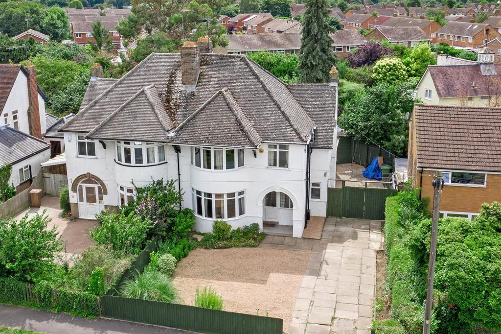 Broadway Road, Evesham 3 bed semidetached house for sale £345,000