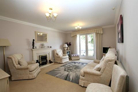 1 bedroom retirement property for sale, Old Leigh Road, Leigh-On-Sea