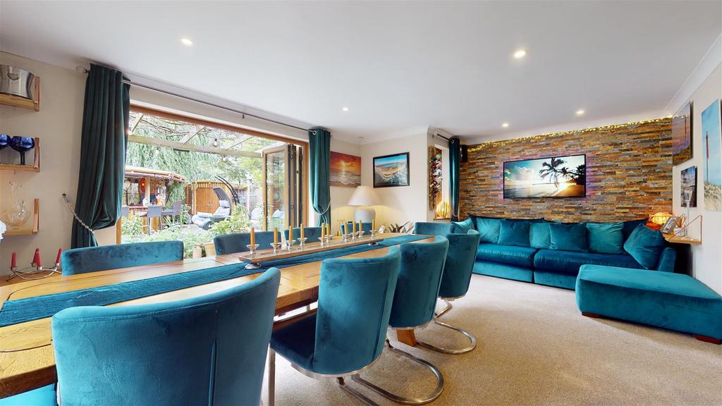 Kitchen/family room