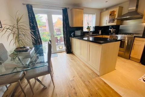 17 Campanula Close, Northampton, NN3 3QG