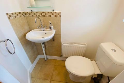 17 Campanula Close, Northampton, NN3 3QG