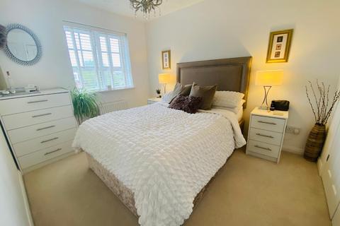 17 Campanula Close, Northampton, NN3 3QG
