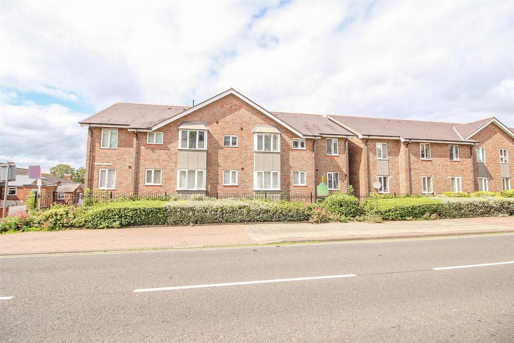 Forster Court, Low Fell, Gateshead 2 bed ground floor flat £650 pcm