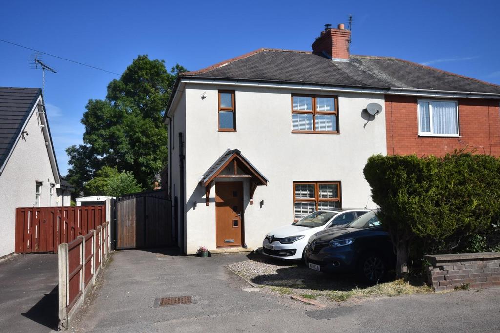 St. Lawrence Road, North Wingfield, Chesterfield, S42 5LL 3 bed semidetached house for sale £