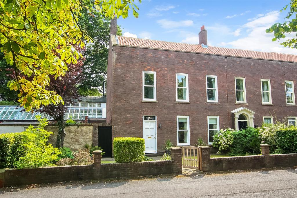 Haughton Green, Darlington 5 bed semidetached house for sale £450,000