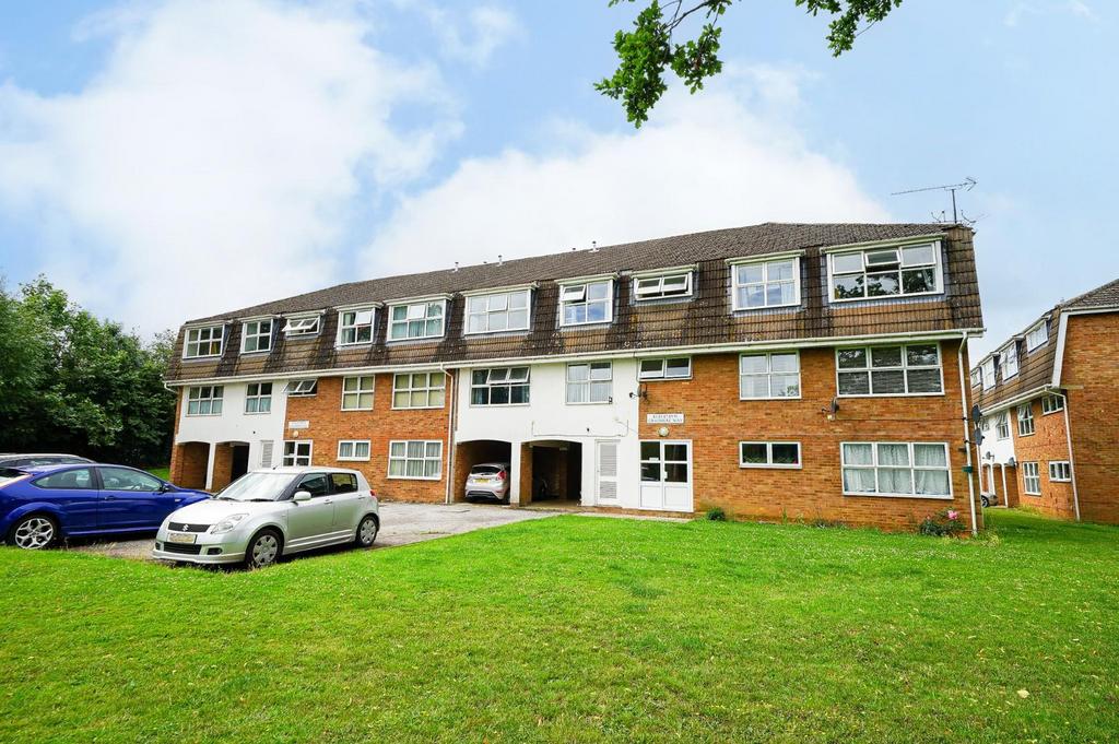 Grasmere Way, Linslade, Leighton Buzzard 2 bed flat for sale £220,000