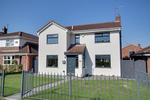 17 Beverley Road, Willerby, Hull, HU10 6AW