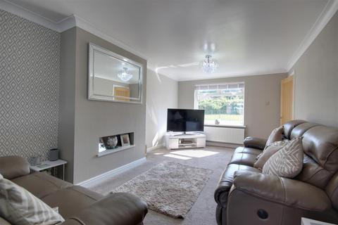 17 Beverley Road, Willerby, Hull, HU10 6AW