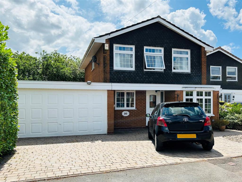 Haybridge Avenue, Hagley, Stourbridge 4 bed detached house for sale £400,000