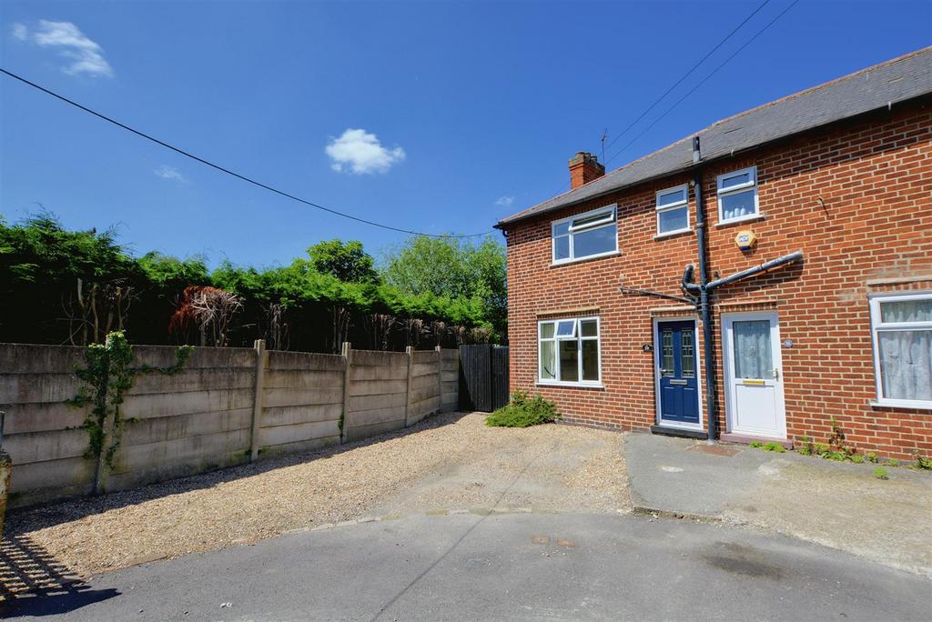 York Avenue, Beeston 3 bed end of terrace house for sale £220,000