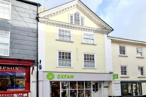 2 bedroom flat for sale, Market Street, Tavistock