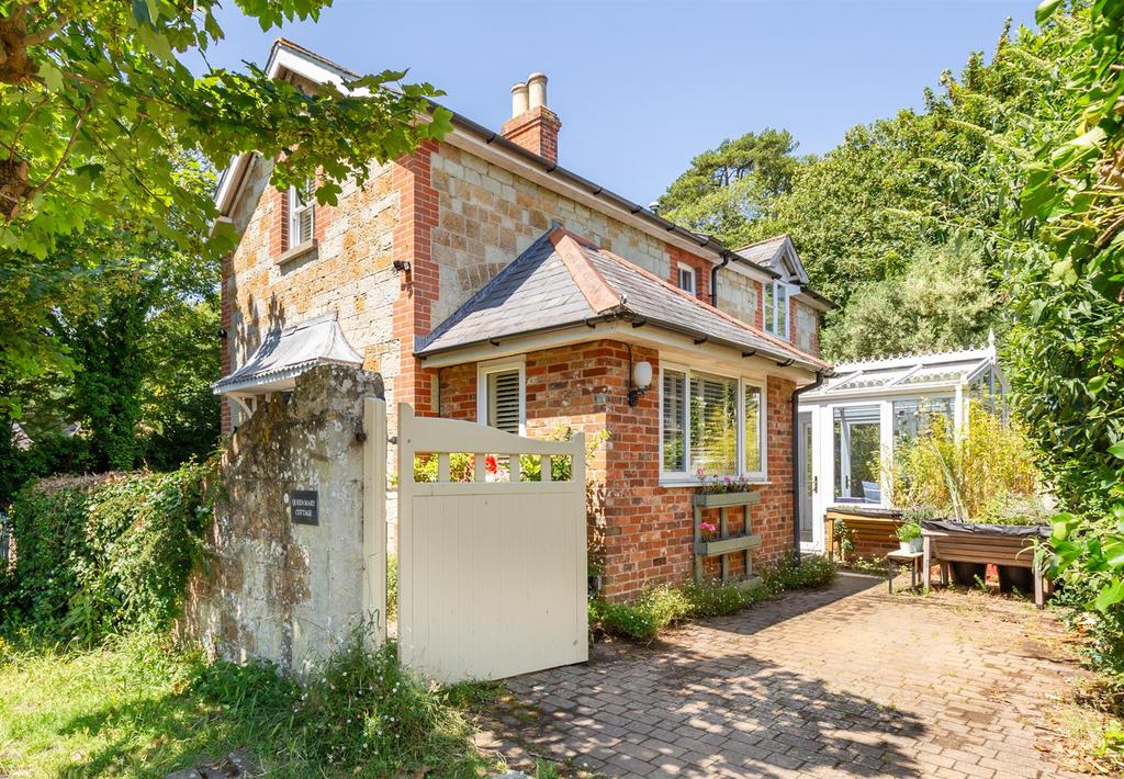St. Lawrence, Isle of Wight 3 bed cottage for sale £599,500