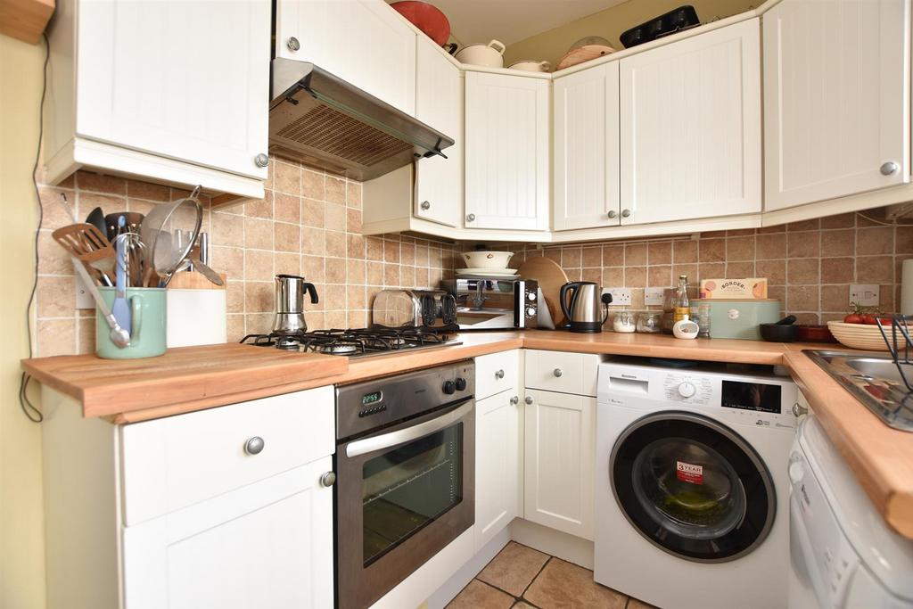 Greville Road, Hastings 2 bed terraced house for sale £260,000