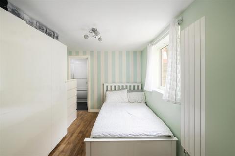 1 bedroom maisonette for sale, Dovers Green Road, Reigate