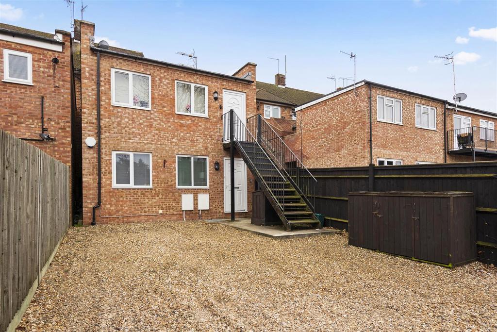 12 B Dovers Green Road external 03.jpg