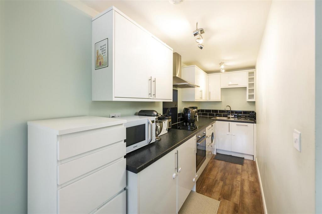 12 B Dovers Green Road7 2.jpg