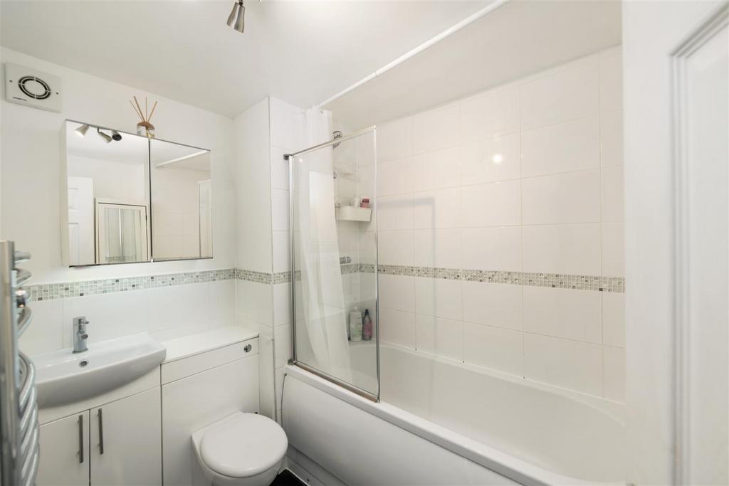 12 B Dovers Green Road1 4.jpg