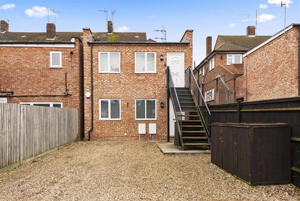 12 B Dovers Green Road external 01.jpg