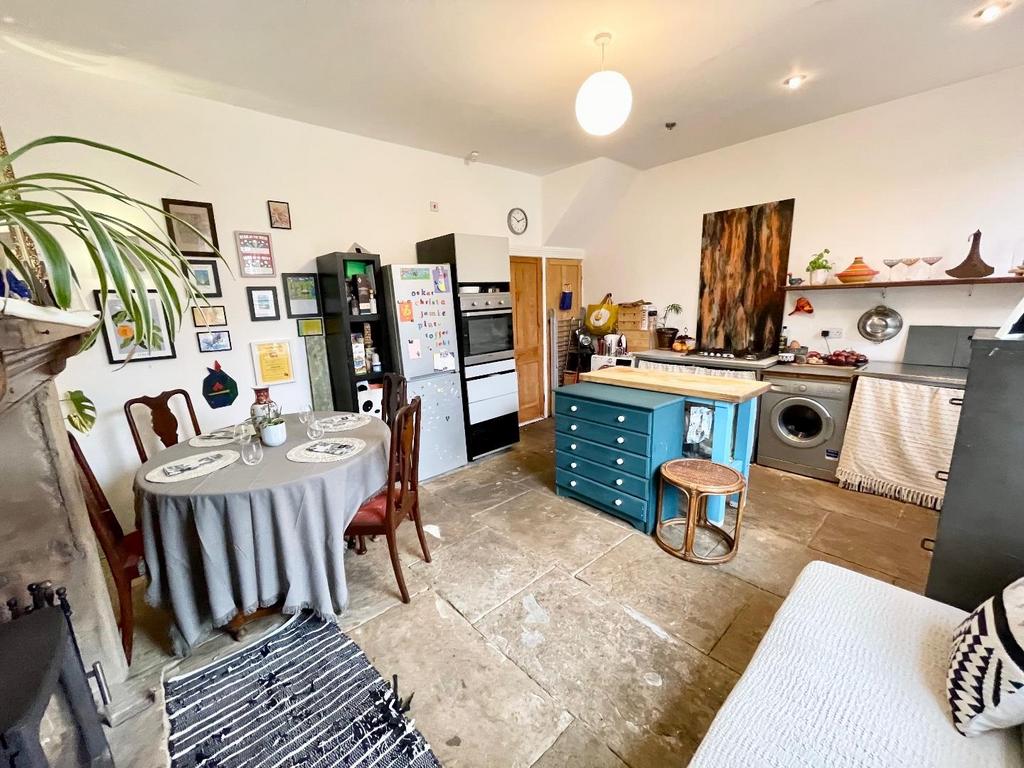 Large dining / kitchen
