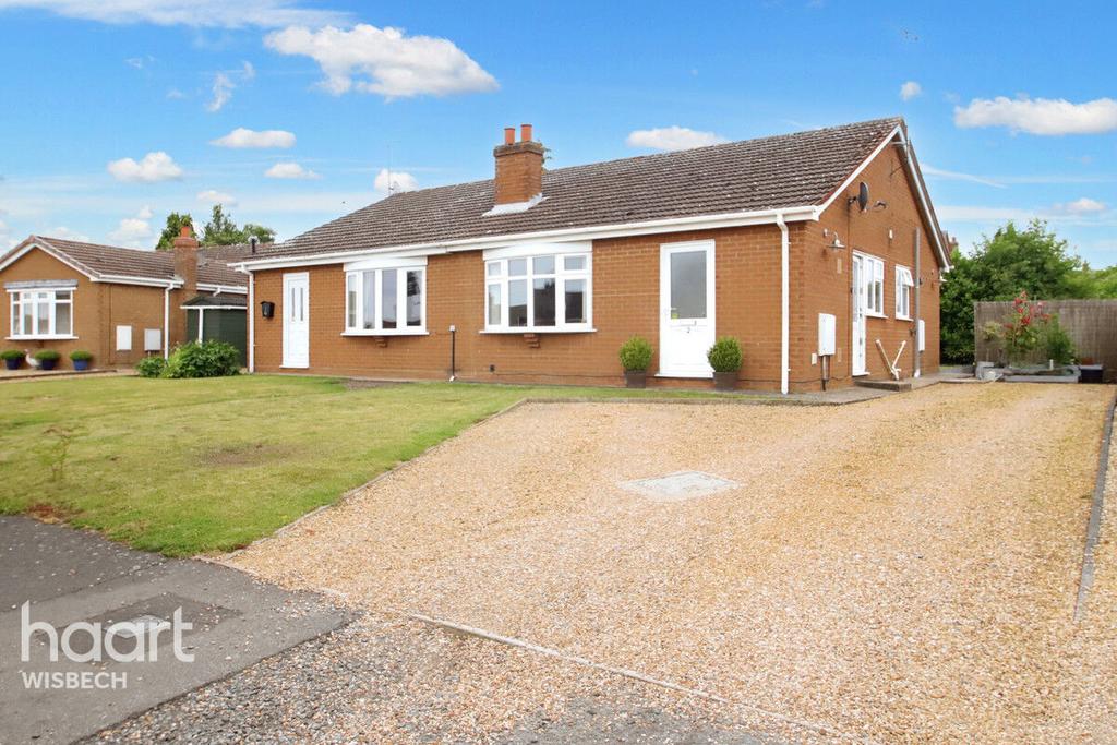 Pear Tree Crescent, Leverington 2 bed semidetached bungalow for sale £190,000