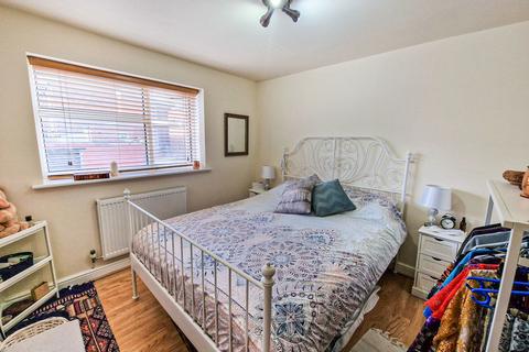 2 bedroom flat for sale, Jays Court, Bedlington, Northumberland, NE22 6LL