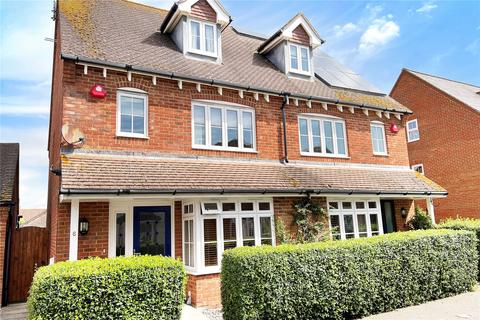 6 The Walkway, Angmering, Littlehampton, BN16 4BF