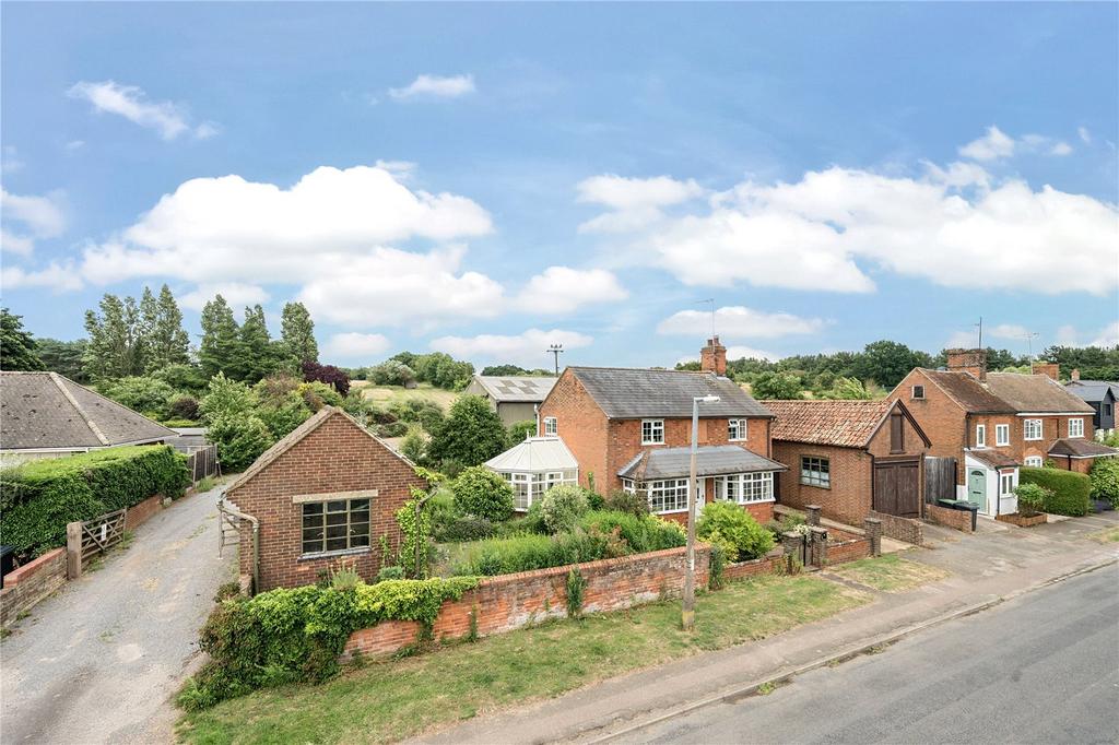 Silsoe Road, Maulden, Bedfordshire, MK45 3 bed detached house for sale £1,300,000
