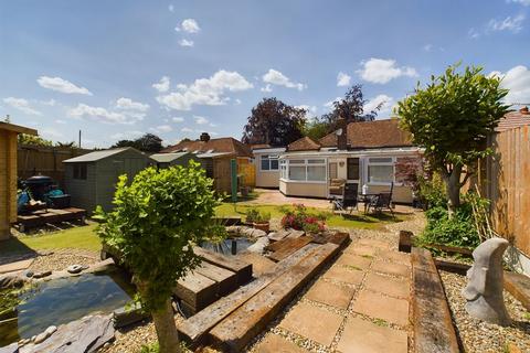 11 Ash Road, Hartley, Longfield, DA3 8BQ