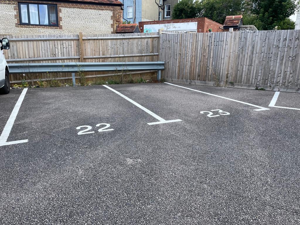 Upperton Road, Eastbourne BN21 Parking to rent £260 pcm (£60 pw)