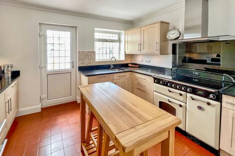 205 Lower Higham Road, Gravesend, DA12 2NP