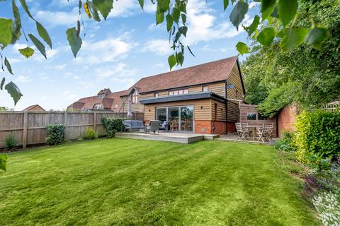 2 bedroom barn conversion for sale - The Street, Greywell, Hook, Hampshire