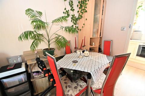 281 Trelawney Avenue, Langley, Slough, SL3 7UF