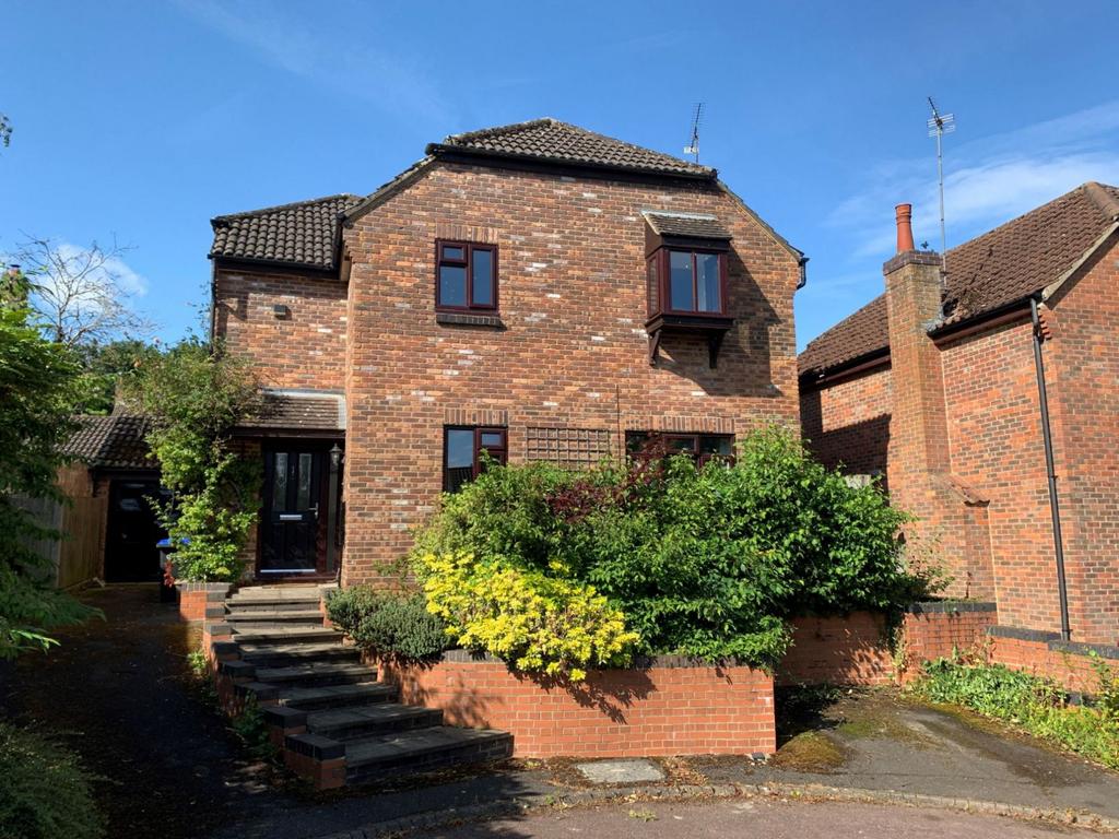 Duston Wildes, Duston, Northampton NN5 6NR 4 bed detached house for