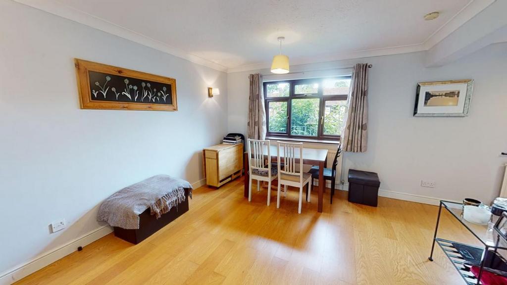 Lounge/dining room