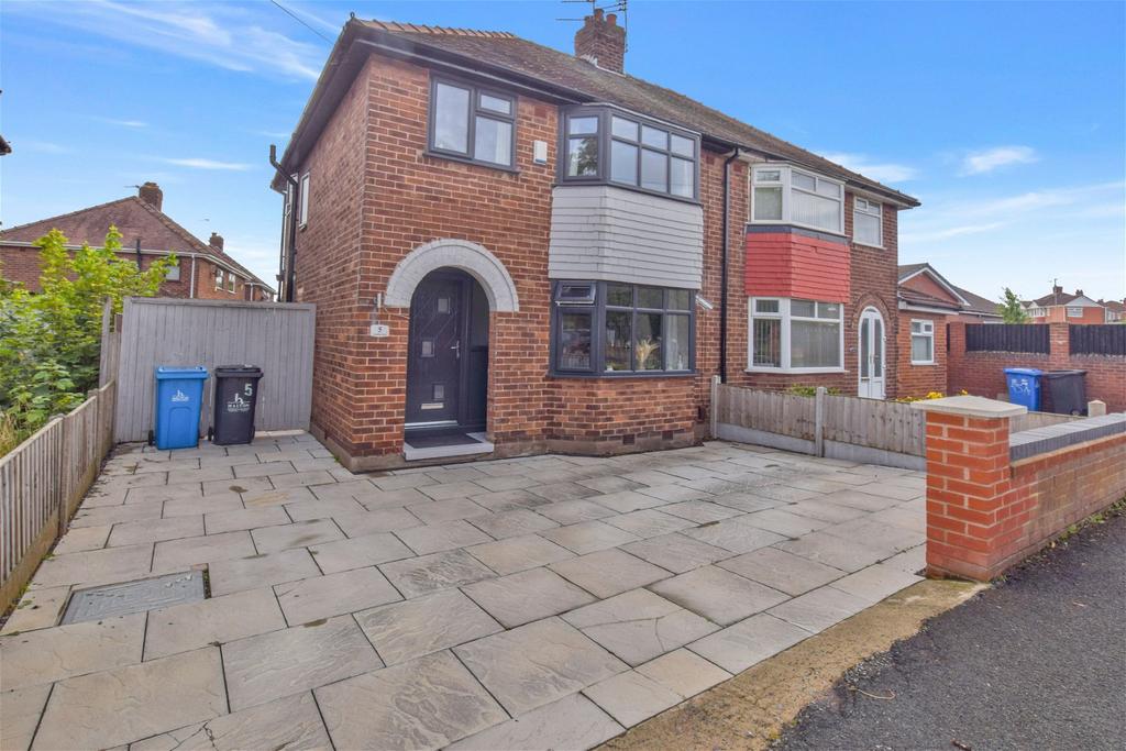 Langdale Road, Runcorn 3 bed semidetached house for sale £200,000