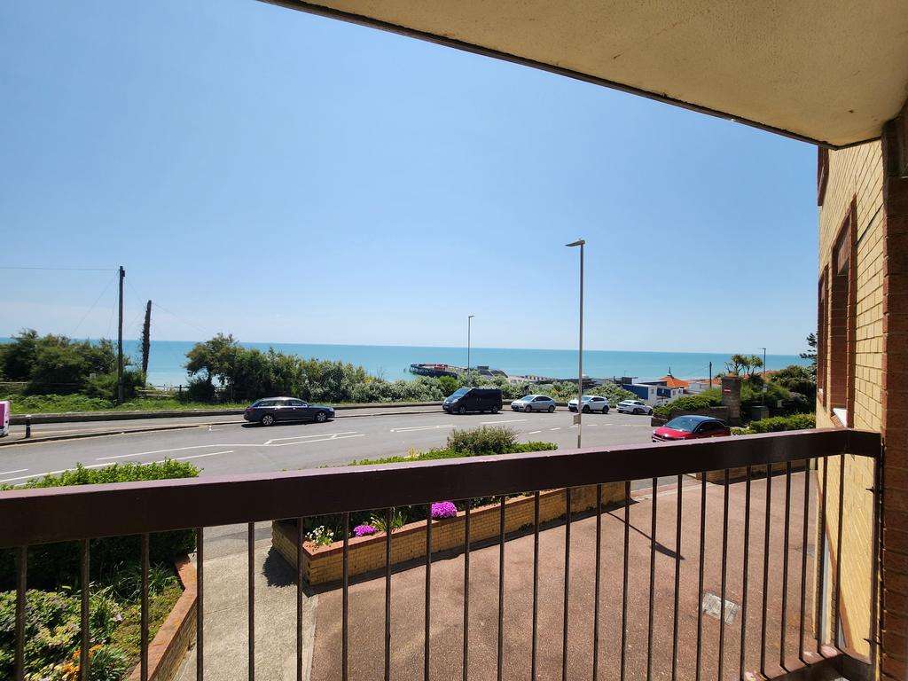 White Rock Road, Hastings, TN34 2 bed flat for sale £320,000