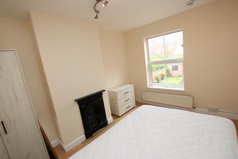 1 bedroom in a house share to rent, Tresham Street, Kettering NN16