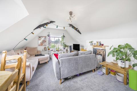 2 bedroom apartment for sale - Marshall Road, Godalming, Surrey, GU7