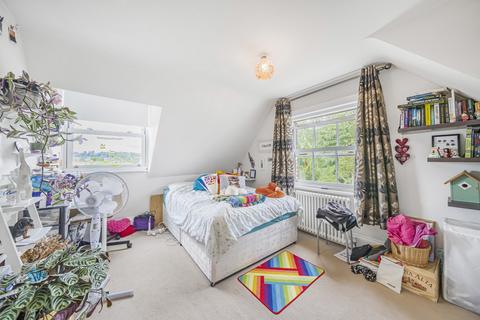 2 bedroom apartment for sale - Marshall Road, Godalming, Surrey, GU7