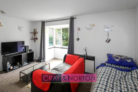 27 Adams Way, Croydon, CR0 6XN